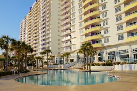 Beautiful North Tower Pool