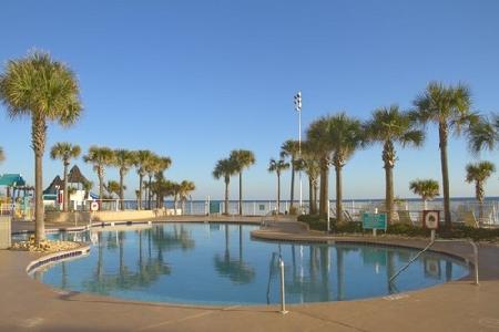 Beautiful Oceanfront Pool